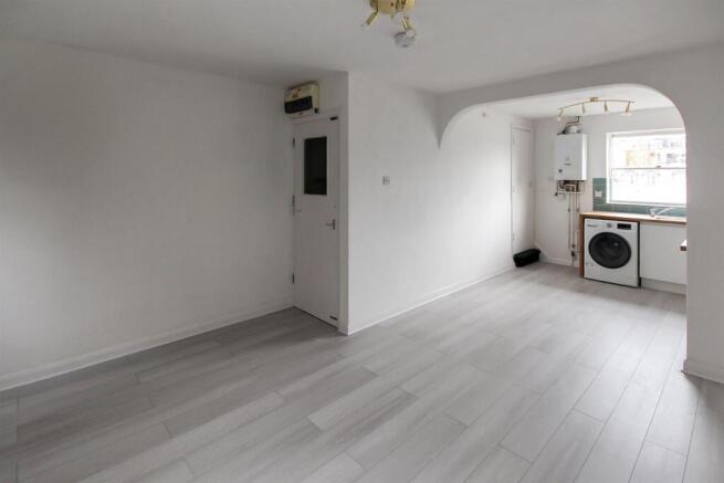 Living/Kitchen Space