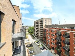 Flat 160, Arusha Court, Farine Avenue, Hayes UB3 4GL