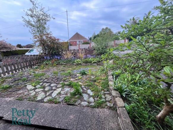 3 bed Semi-Detached for sale Image 10