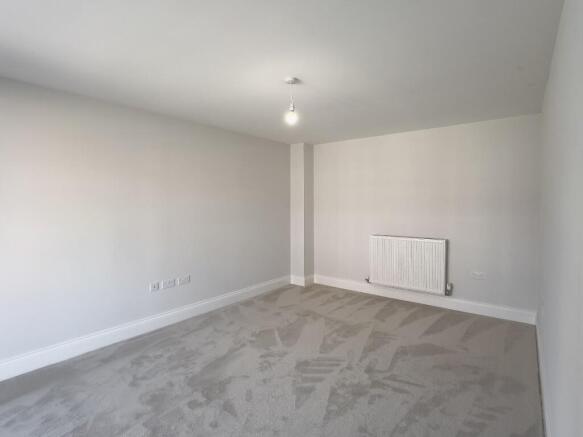 4 bed Detached for sale Image 6