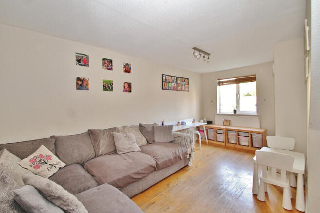 Thorney Leys, Witney, OX28 photo 2