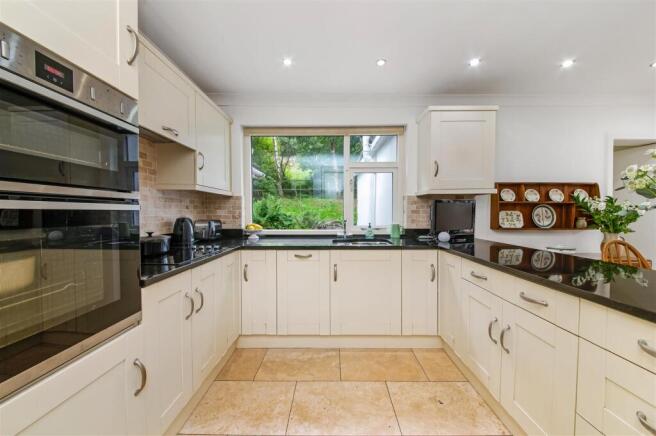 3 bed Detached Bungalow for sale Image 6