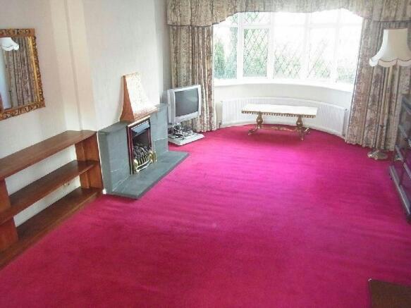 SPACIOUS LOUNGE