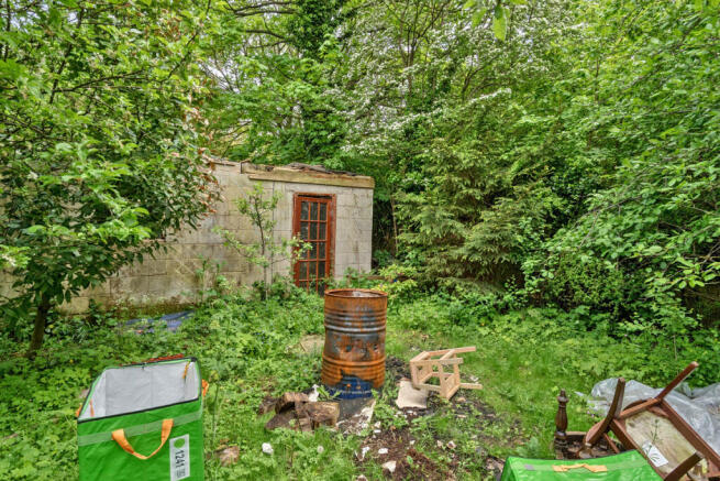 6 bed Semi-Detached for sale Image 12