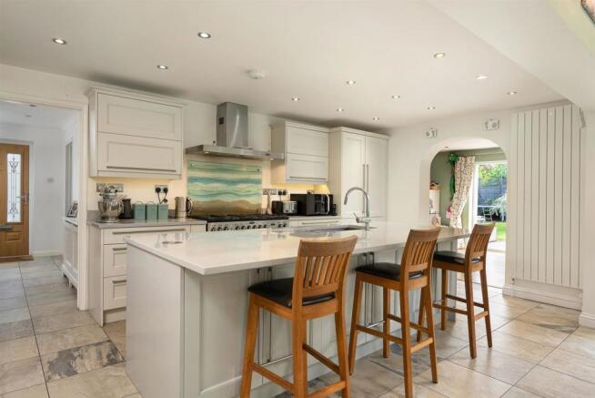 Kitchen / Dining