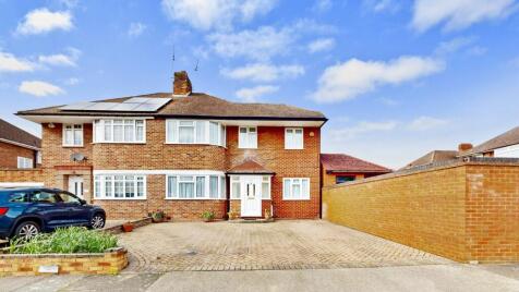 Peters Close, Stanmore, HA7