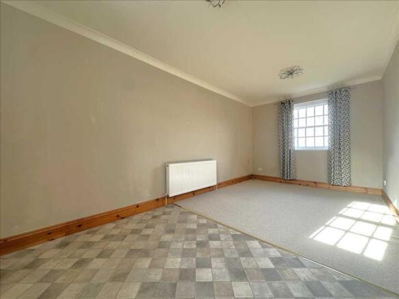 2 bed Flat for sale Image 7