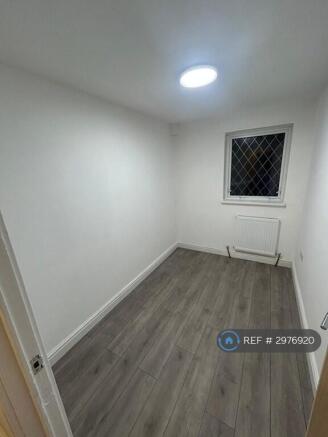 3 bed Terraced to rent Image 12