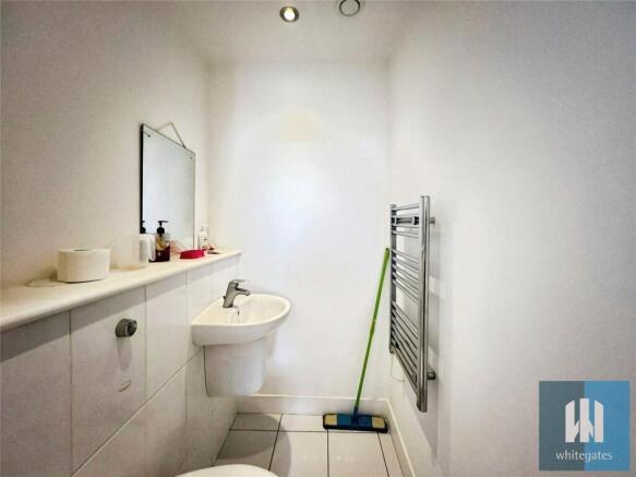 2 bed Apartment for sale Image 8