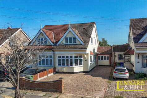 Long Lane, North Grays, RM16 2QD