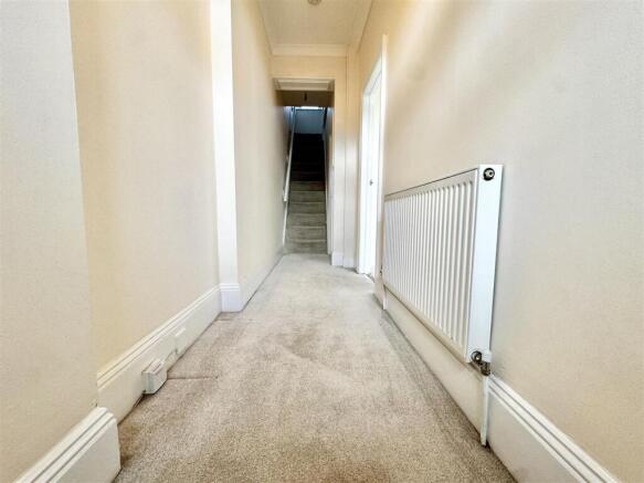 3 bed Terraced for sale Image 7