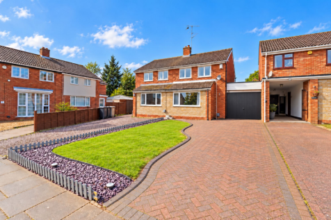 Foston Close, Luton, LU3