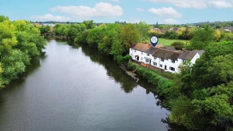 Severn Side, Stourport-on-Severn, Worcestershire, DY13