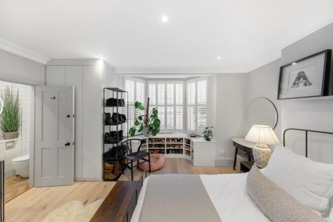 Bedroom (1).jpg