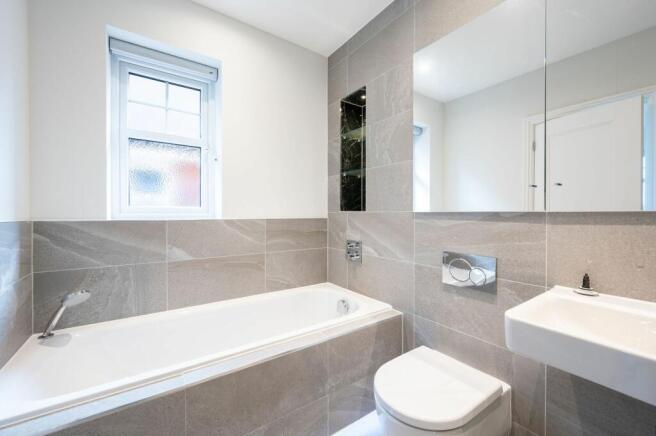 En-suite bathrroom