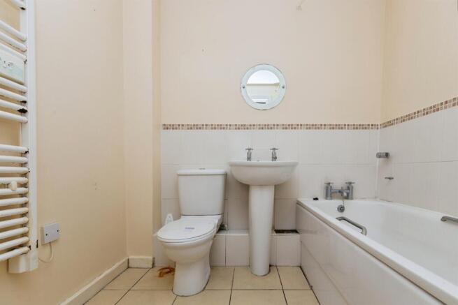 Pine Street, Aylesbury photo 4