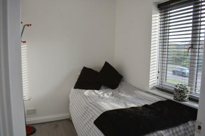 Bedroom 4_inPixio.jpg