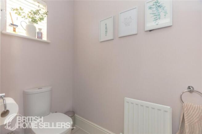 4 bed Detached for sale Image 7