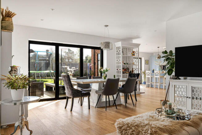 Kitchen/Dining
