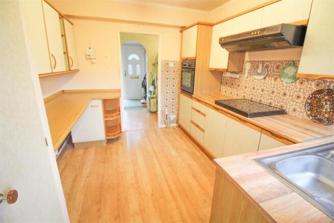 Kitchen 1.jpg