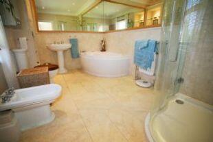 Master En-Suite