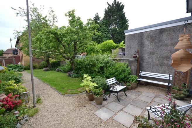REAR GARDEN PIC 3