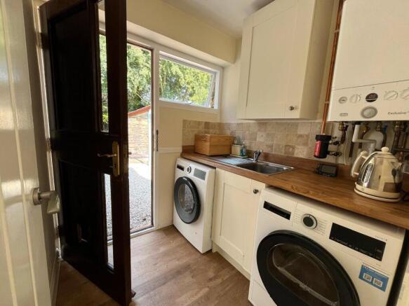 4 bed Detached to rent Image 12