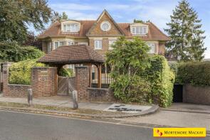 3, 2 Shelton Court, Paulin Drive, London N21 1AA
