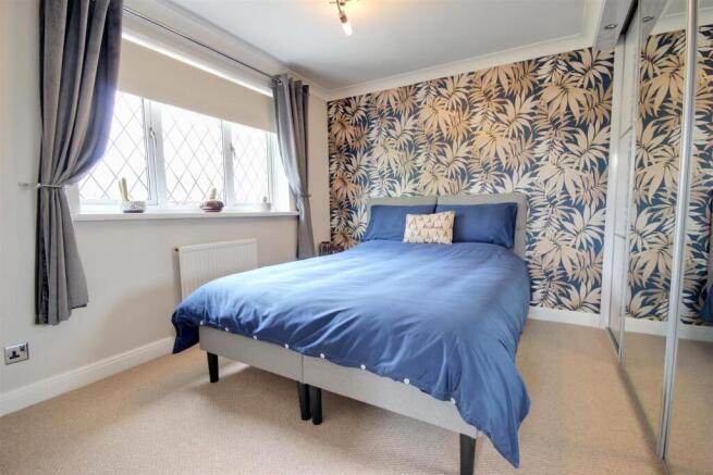 3 bed Semi-Detached for sale Image 8