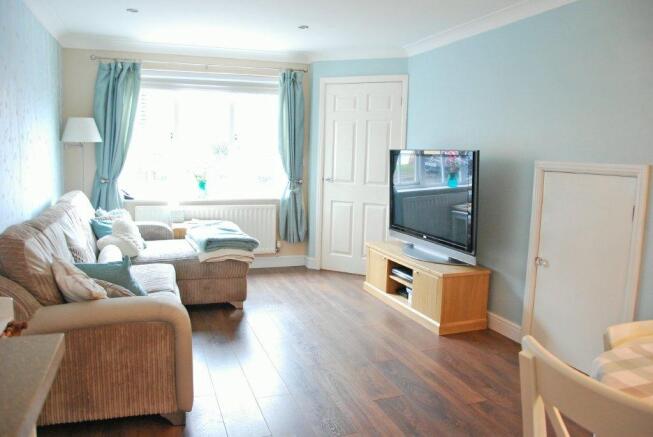 LOUNGE AREA