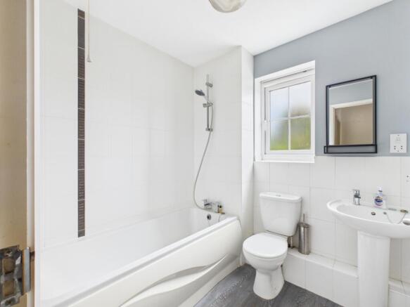 2 bed Flat for sale Image 8