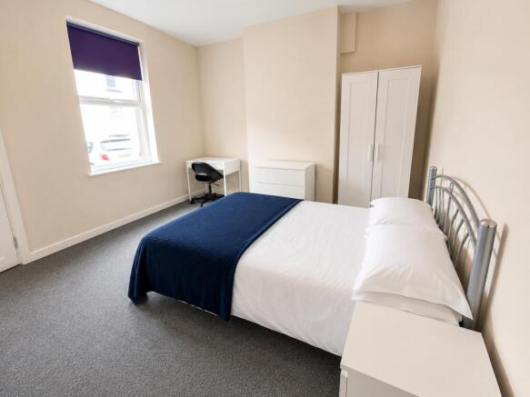 4 bed House Share to rent Image 8