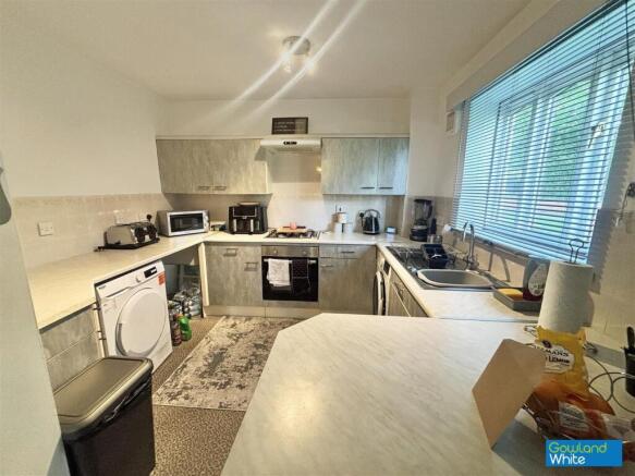 1 bed Ground Flat for sale Image 4