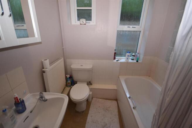 Bathroom.JPG