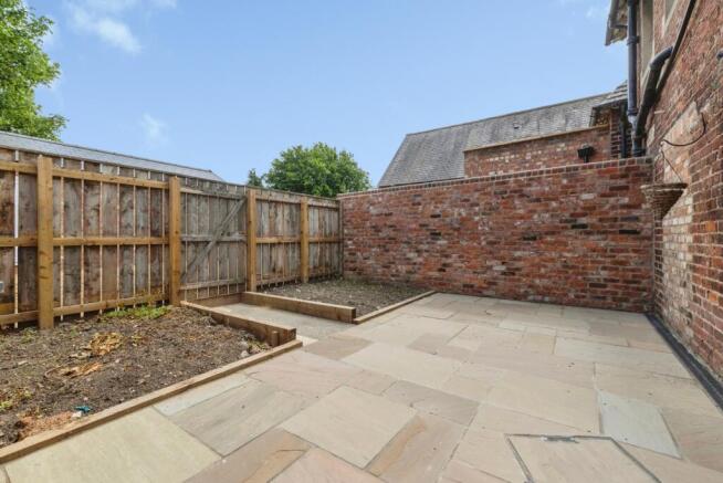3 bed House to rent Image 9