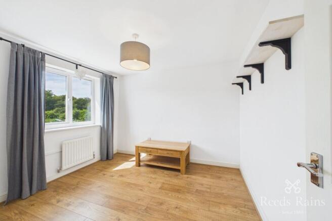 3 bed Terraced for sale Image 9