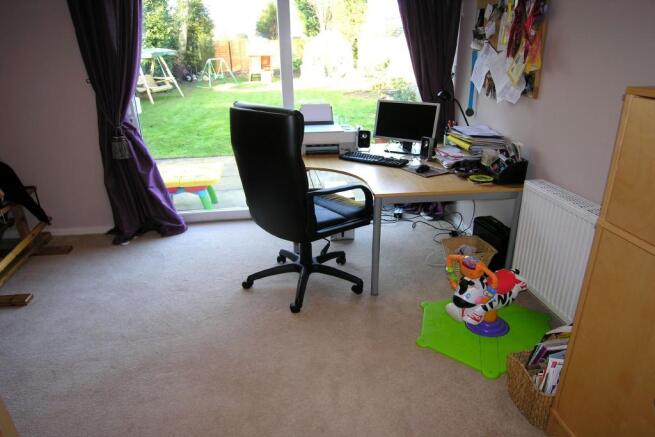 Sitting Room/Bed 4