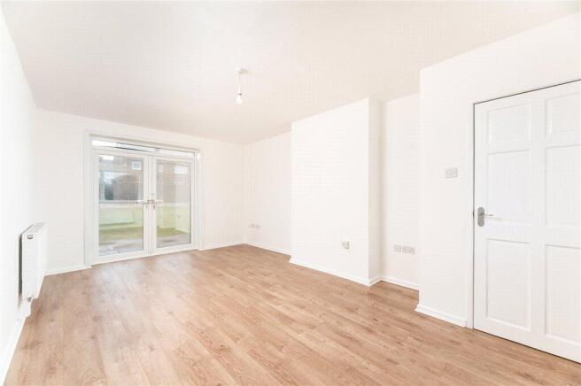 3 bed Semi-Detached for sale Image 3