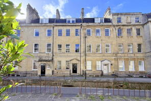 First Floor Flat, 3, Brunswick Place, City Centre, Bath BA1 2RQ