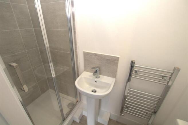 5 bed Terraced to rent Image 5