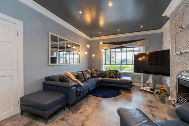 142 Meiklerigg Crescent Pollok-2