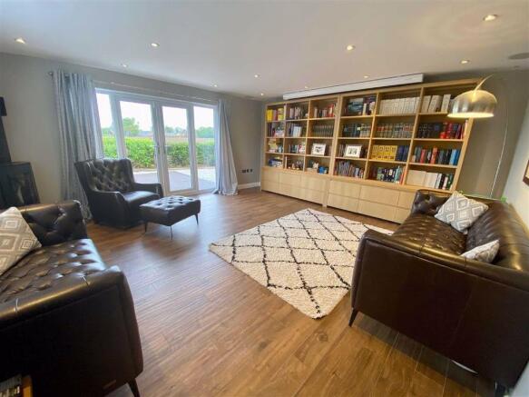 SITTING ROOM