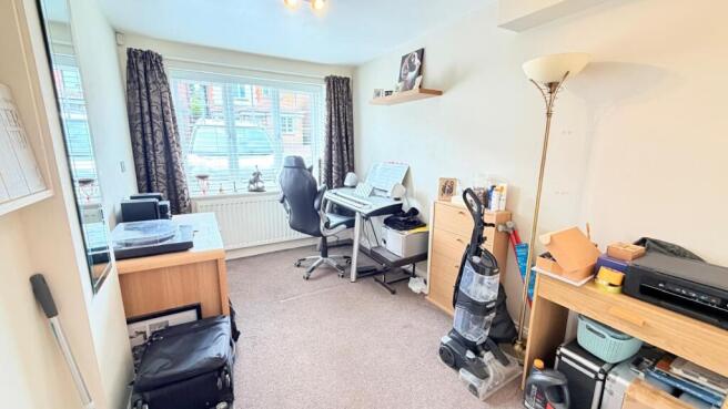 Bedroom / Home Office