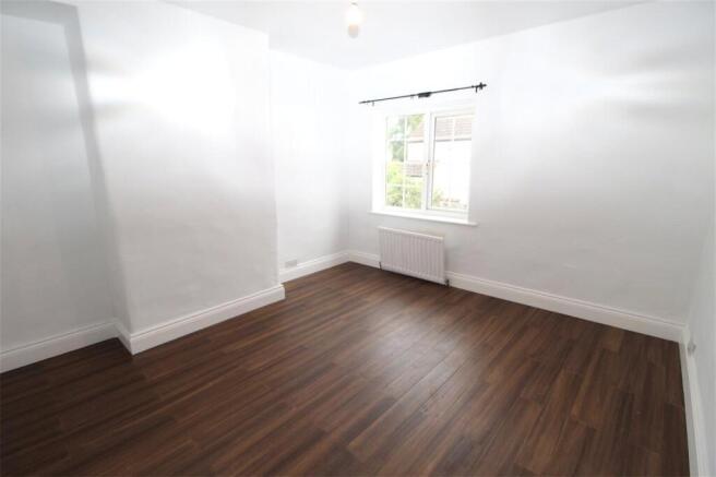 2 bed Terraced for sale Image 8