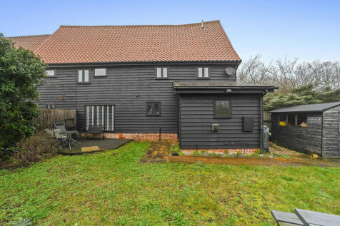 Moat Farm Barns, Barking