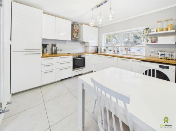 Presented by Nicoleta at EweMove Bexleyheath and D