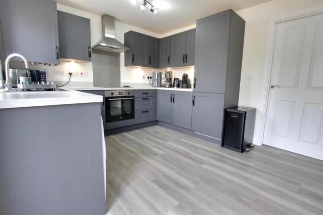 3 bed Semi-Detached for sale Image 5