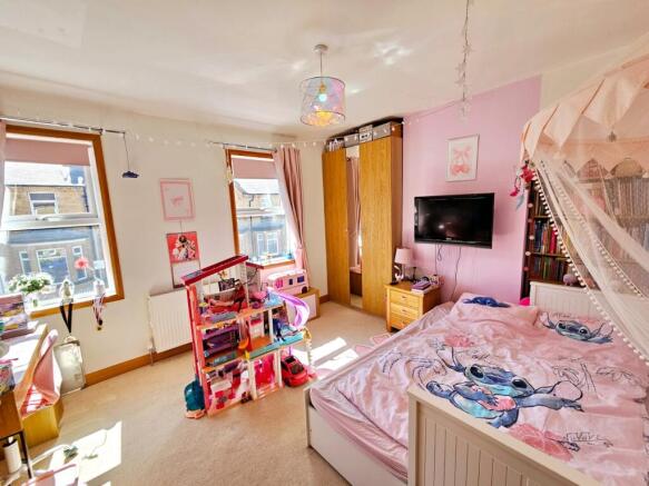 4 bed Terraced for sale Image 7