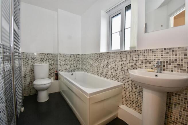 2 bed Town House for sale Image 12