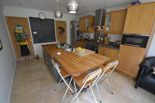 KITCHEN/DINER